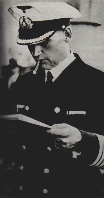 Comodoro Langsdorff comandante del Graf Spee