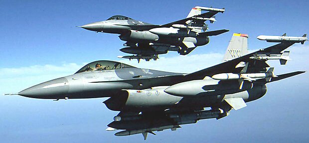 Dos F-16 en mision de patrulla
