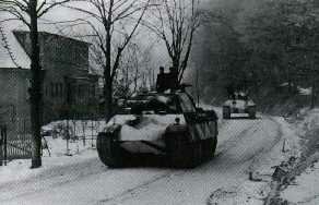 Panther G en una carretera en Alemania 1944